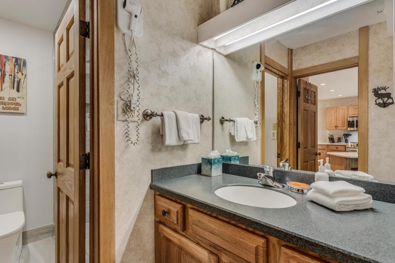 Laurelwood 303