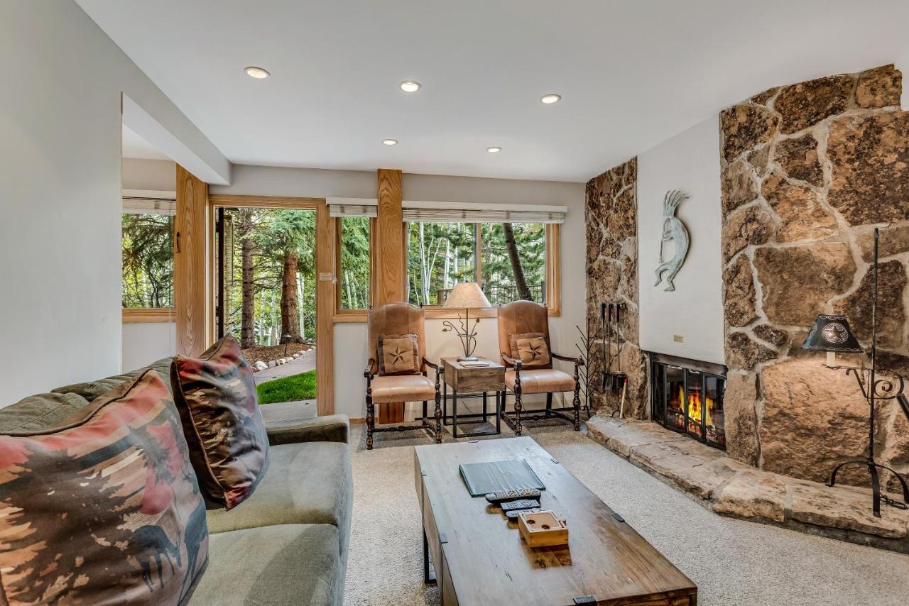Laurelwood 303 *